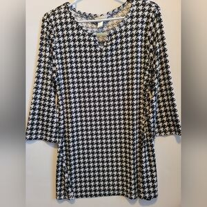 NWOT Black and White Houndstooth Top